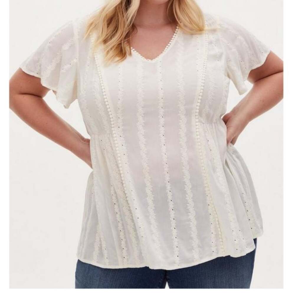 Torrid Ivory Eyelet Embroidered Blouse Size 1